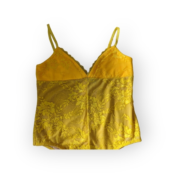 NBD Revolve Lace Bodysuit - Picture 3 of 11